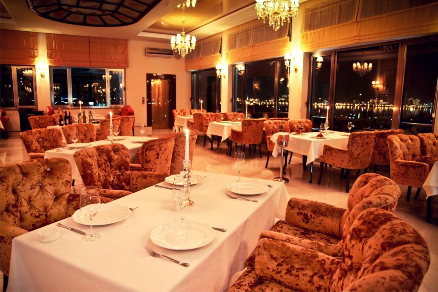 East Legend Hotel 바쿠 외부 사진
