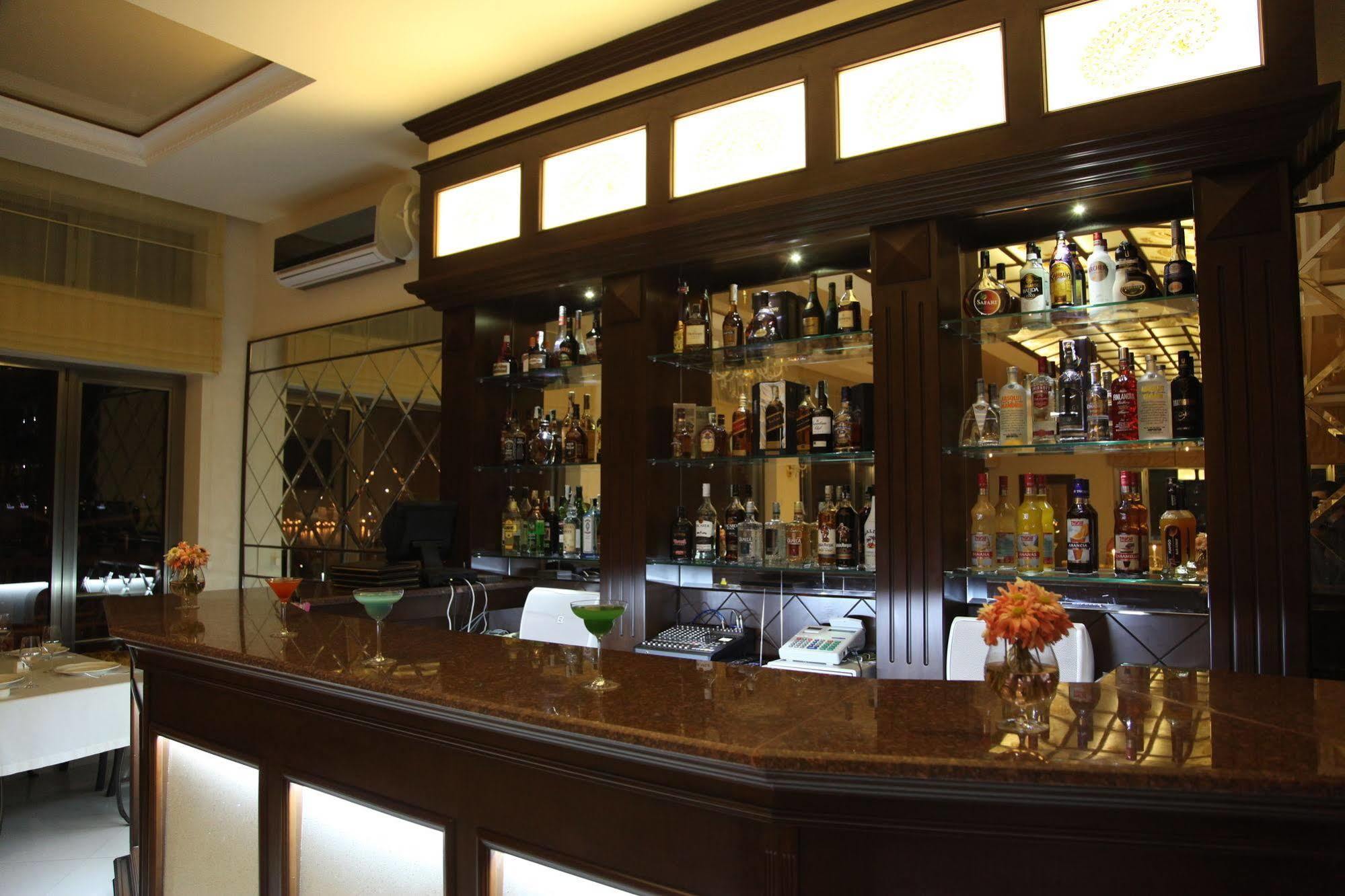 East Legend Hotel 바쿠 외부 사진